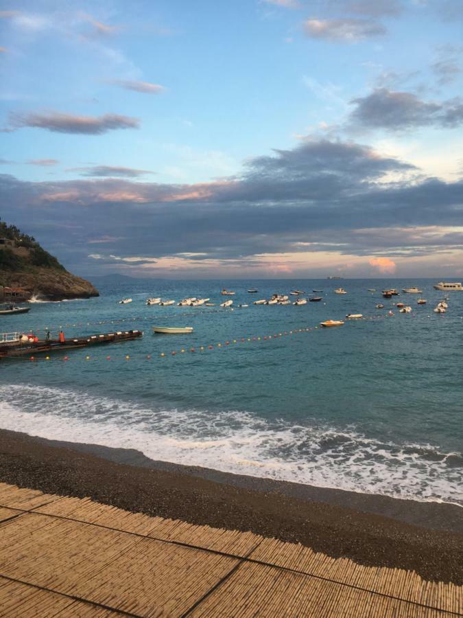Marina del Cantone Taverna Del Capitano מראה חיצוני תמונה